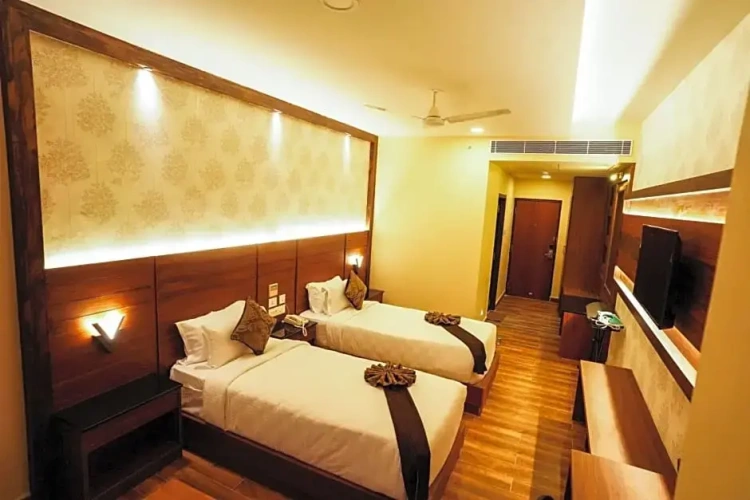 Standard Double room with city view