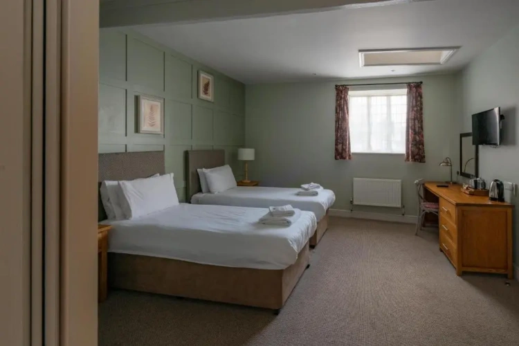 Standard Twin room