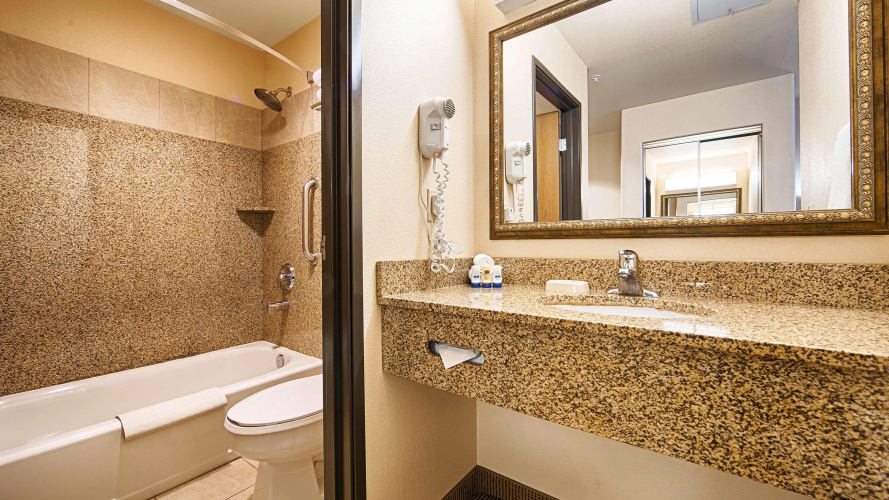 Best Western Territorial Inn & Suites photo 9