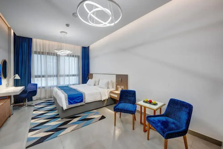 3 Bedrooms Family Apartment with balcony