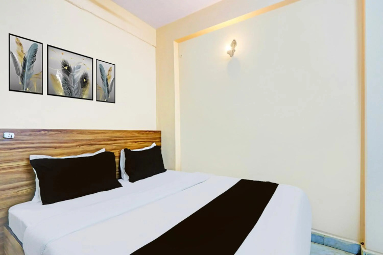 Flagship 48845 Laxmi Residency