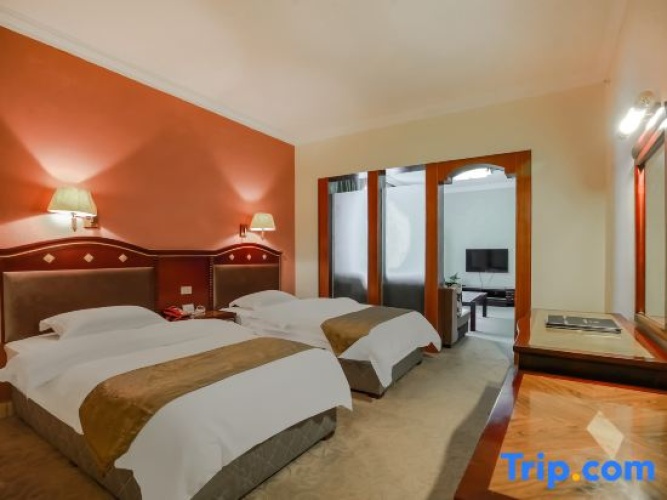 Deluxe Twin Suite