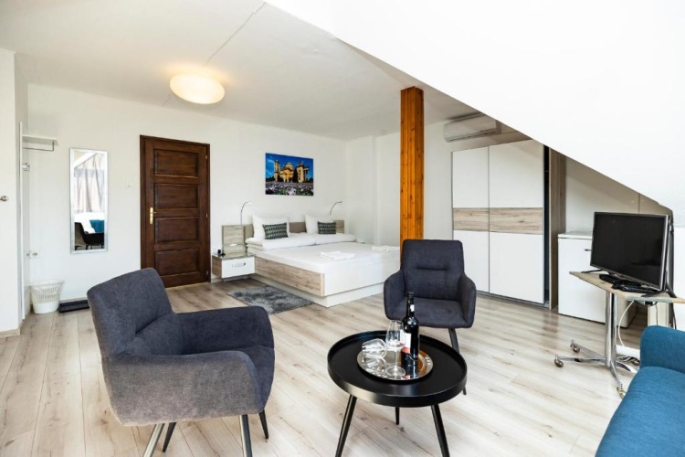 Standard Double room with view