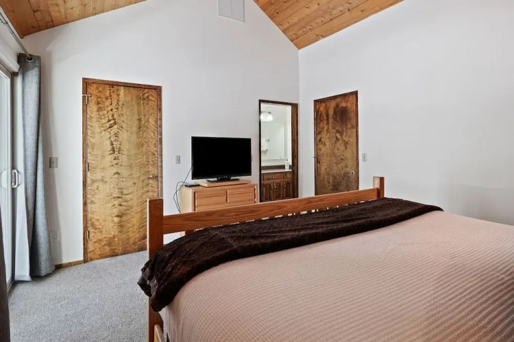 5 Sandhill 3 Bedroom Home by RedAwning