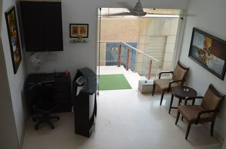 Treehouse Neo Residency