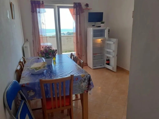 Nada- sea View - A2 - Crveni