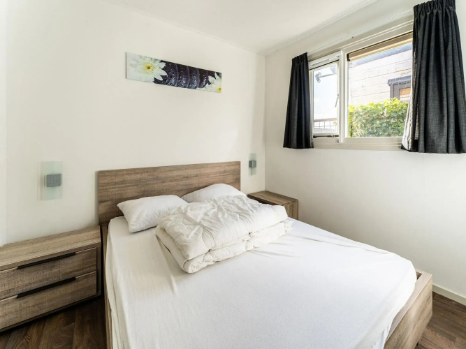 Snug Holiday Home in Bantega With Own Harbour, Boathouse