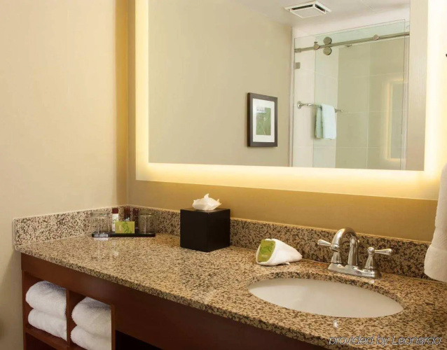 Embassy Suites by Hilton Nashville Airport photo 11