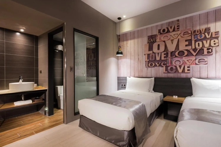 Standard Twin room