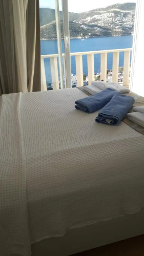 Ketchy Villa , Sleeps 14 , Infinity pool , Wifi , Sunset