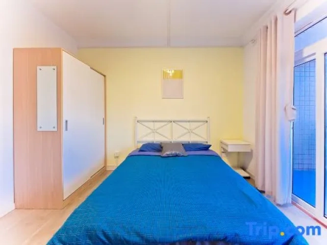 3 Bedrooms Apartment