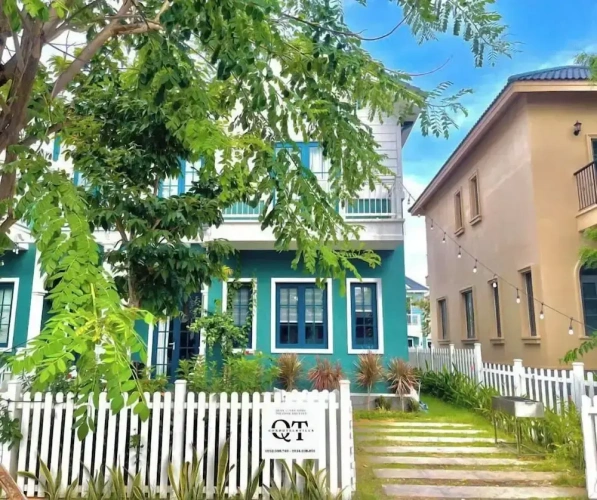 4 Bedrooms Villa
