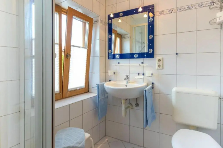 Apartment mit Balkon