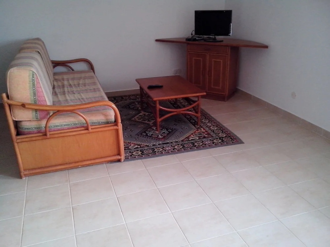 1 Bed Flat - Sleeps 2 - Parking - Wifi