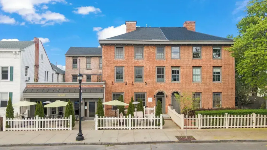 Howard Hotel - Catskill, NY