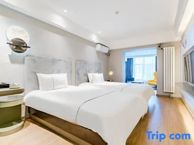Deluxe Triple Family room