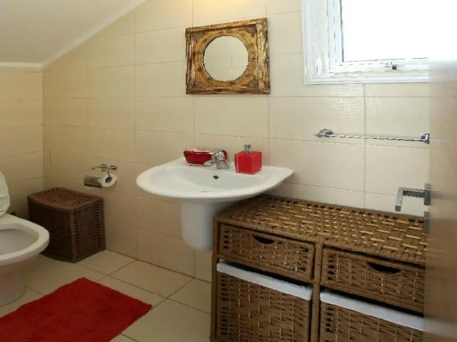 2 Bedrooms Villa