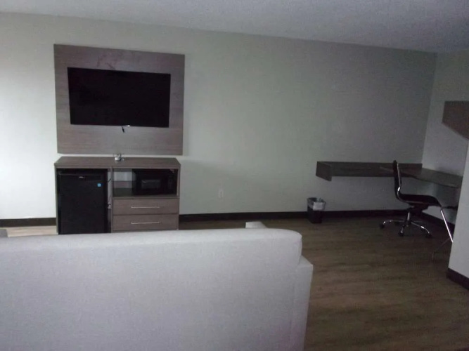 Super 8 by Wyndham Marston