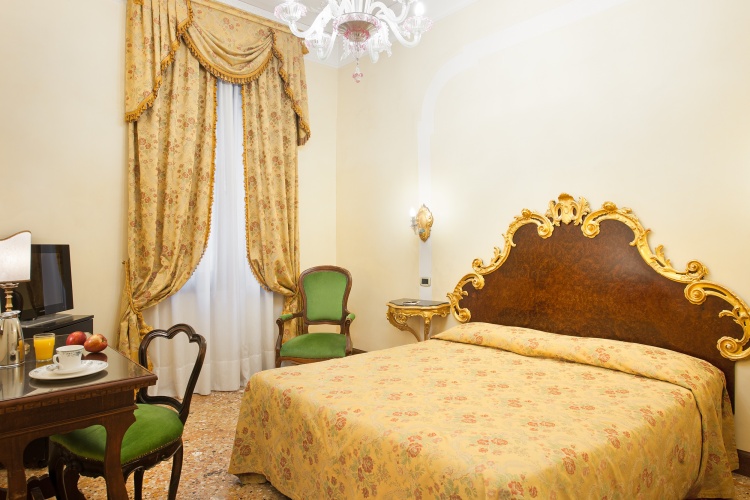 Hotel San Cassiano Residenza Depoca Ca Favretto photo 13