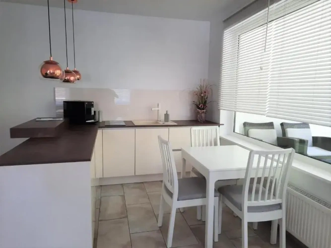 2 Bedrooms Single Apartment