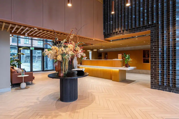 Designer Flat Near City Centre