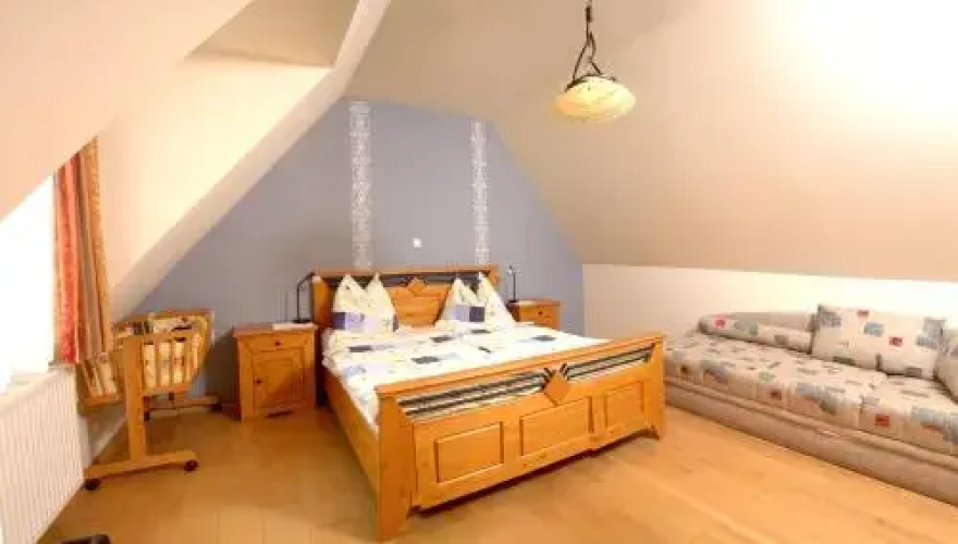 Bauernhof und Weingut Strablegg