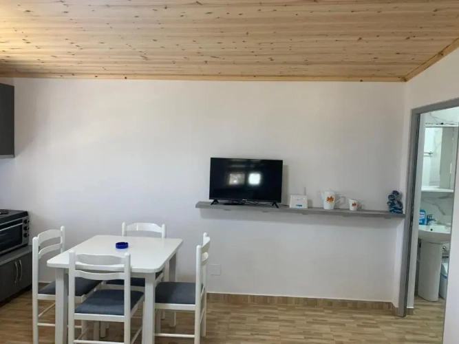 2 Bedrooms Villa