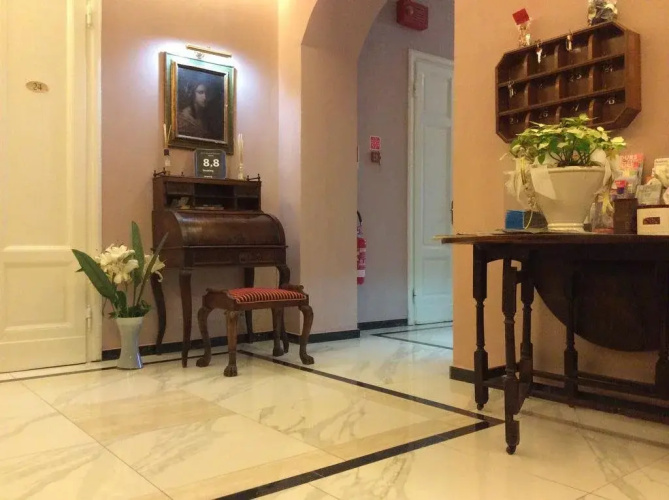 Hotel Joli