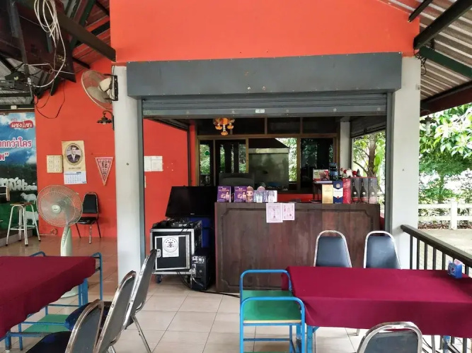 Phetsangsom Resort