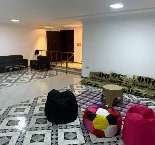 El Karnak Hostel