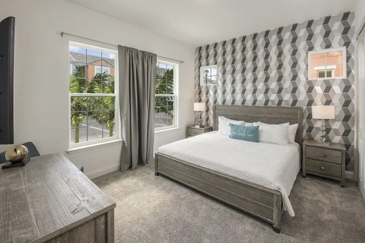 134fr 5 Bedroom Townhouse