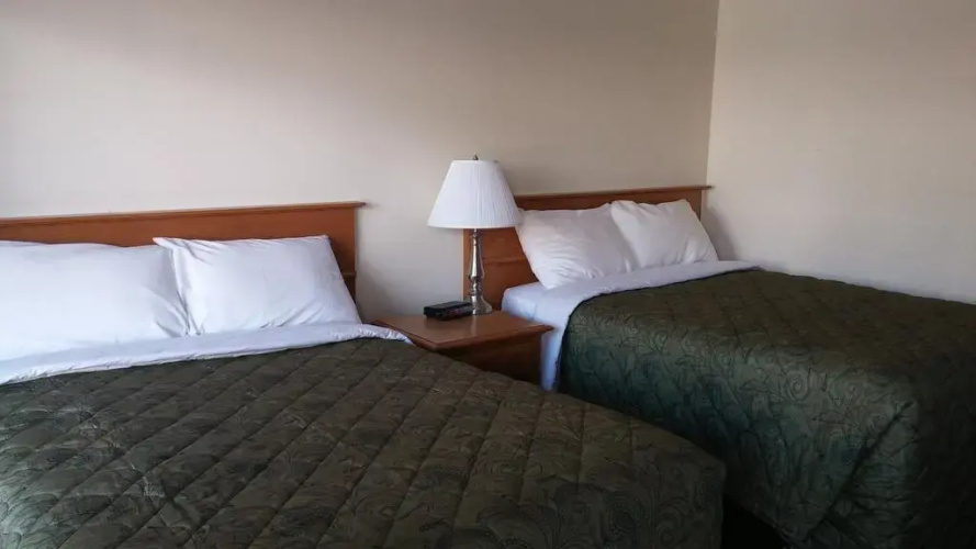 Shoreline Resort
