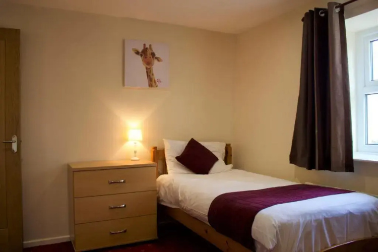 Holiday Cottage 4