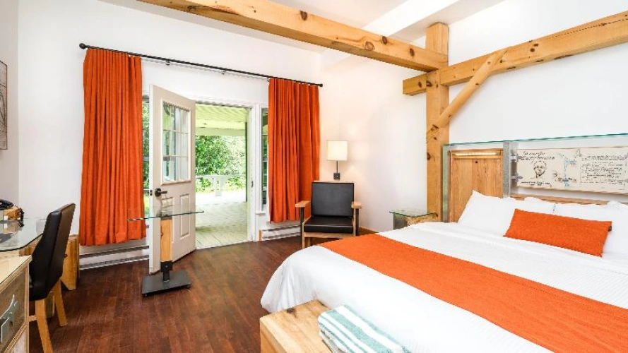 Standard Double room with view