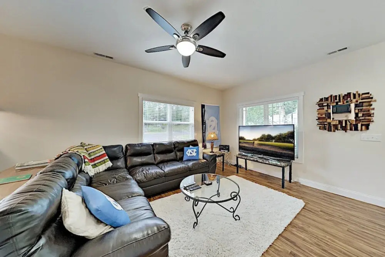 12coolsp 2 Bedroom Home