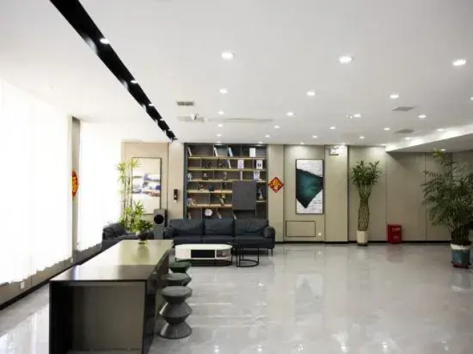 Xiongxian Qiancun Business Hotel