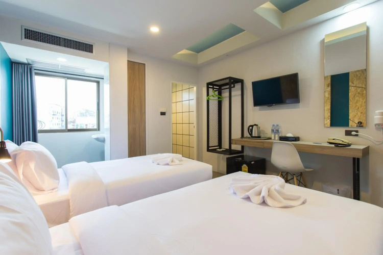City Hotel