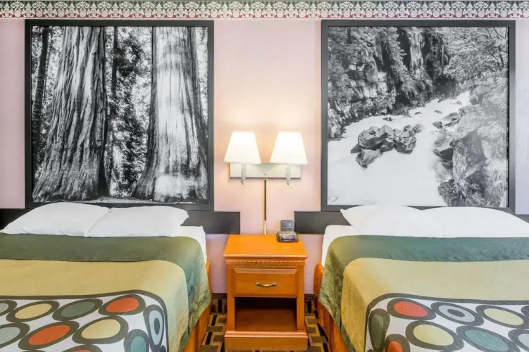 Super 8 Grants Pass - Grants Pass, OR