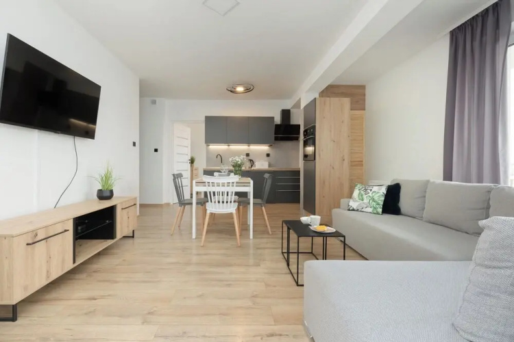 Kapitański Mostek by Renters