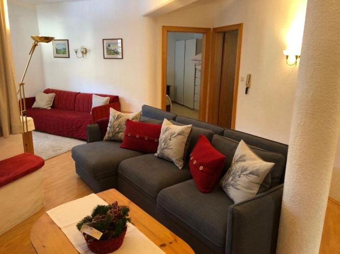 2 Bedrooms Apartment