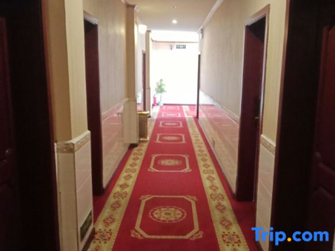 Ganzi County Yuzhou Hotel