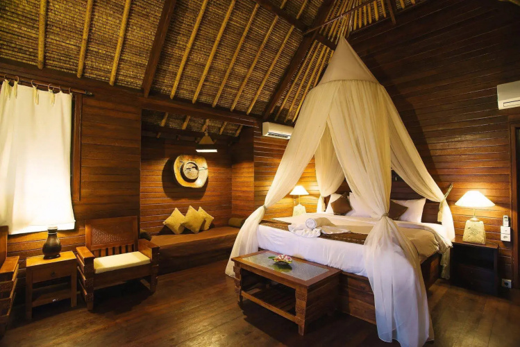 Lembongan Bay Shore Huts