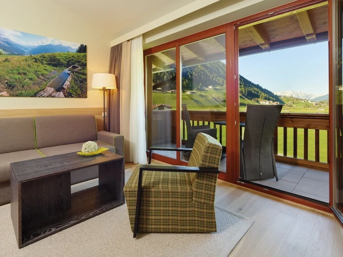 Junior Suite with balcony and with mountain view