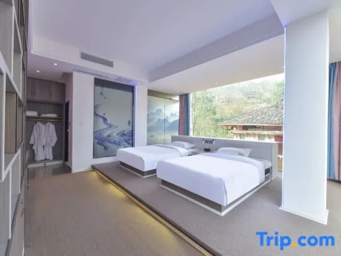 Standard Twin room with mountain view