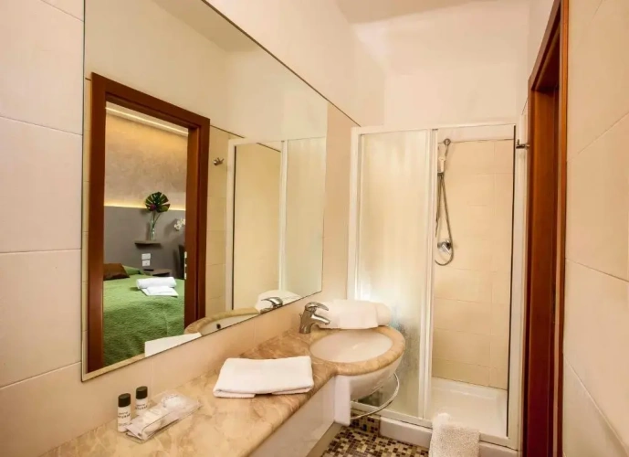 Standard Double room with partial sea view