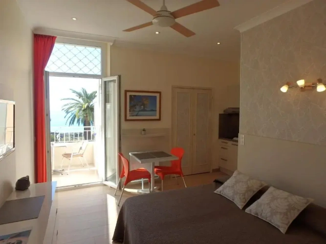 Studio with sea view