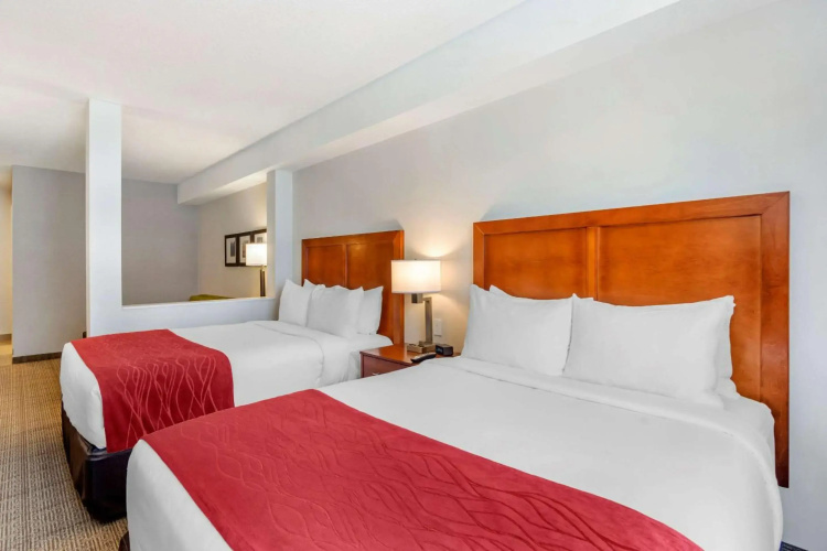 Comfort Inn & Suites