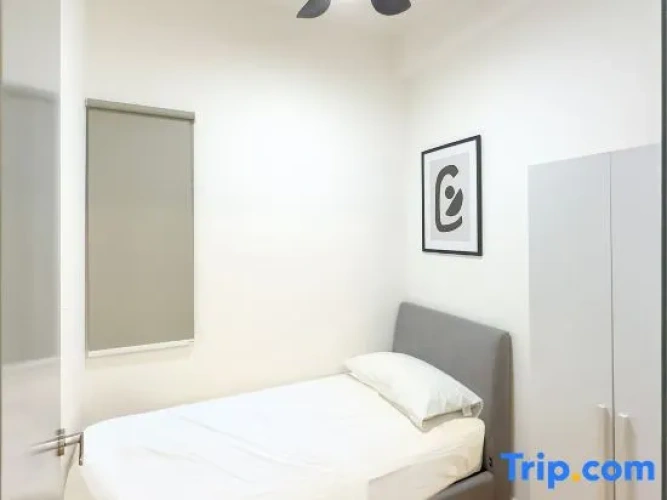 3 Bedrooms Apartment
