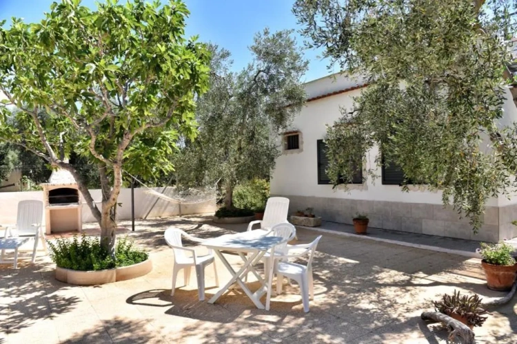 2 Bedrooms Cottage