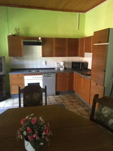 2 Bedrooms Cottage